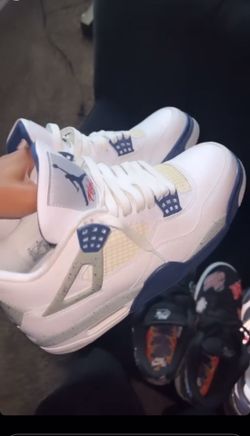 Air Jordan 4 Retro ‘Midnight Navy’