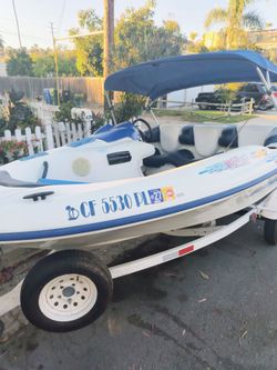 Awesome Seadoo Boat runs grt sacrifice $5500