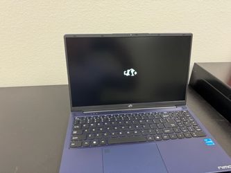 As new laptop Lenovo 15’6 AMD Ryzen 5 Windows 11 1080p