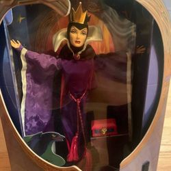 1998 EVIL QUEEN WALT DISNEYS SNOW WHITE GREAT VILLAINS MATTEL BARBIE