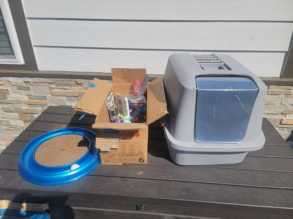 Cat Litter, Toys, Stuff