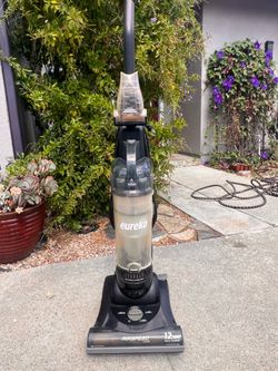 Eureka lightweight vacuum
