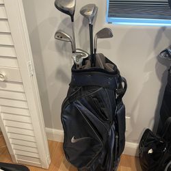 Vintage Nike golf Bag And Spare Clubs