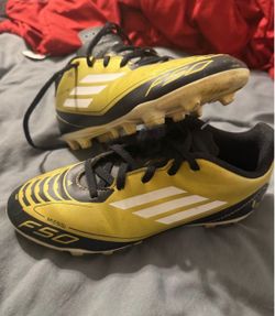 Size 3y cleats