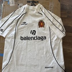 Balenciaga T- Shir Size M