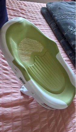 Baby bath support