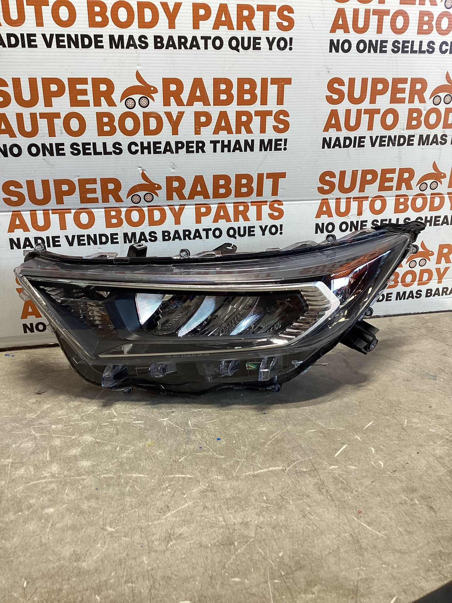 2019 RAV4 Driver Headlight LED Original OEM 2022