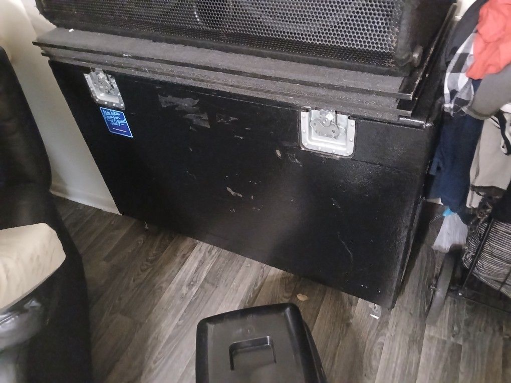 Large Rolling Travel Music Gig Roadcase 