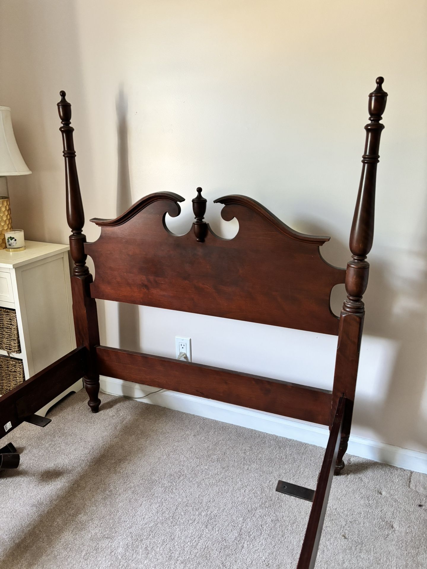 Wood 4 Poster twin Bed