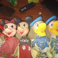 Authentic Walt Disney Vintage Handpuppwts
