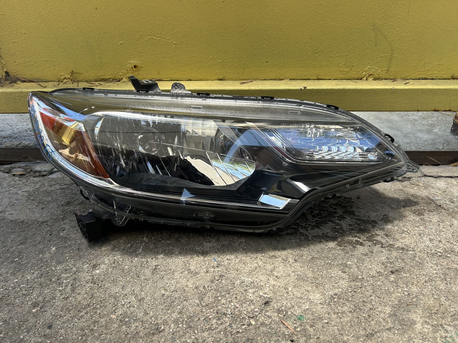 2018-2020 HONDA FIT RH HEADLIGHT