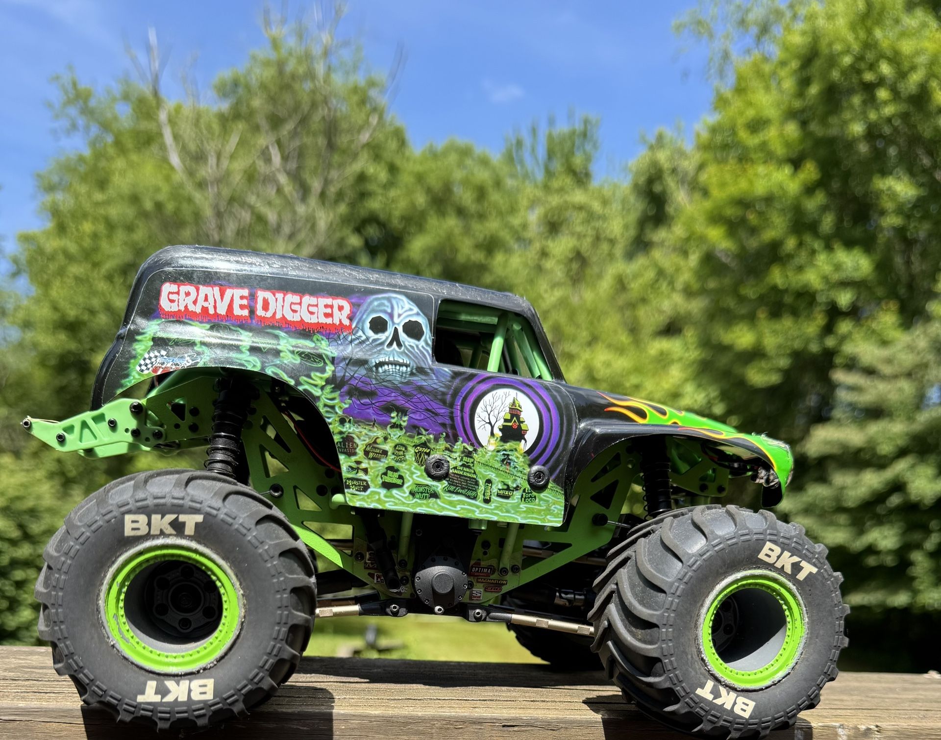 1/18 Mini LMT Grave Digger 2S 4X4 RTR Brushed Monster Truck