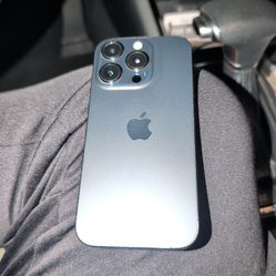 iPhone 15 pro unlocked