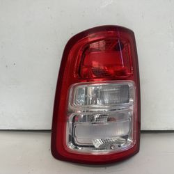 2019 2020 2021 2022 2023 DODGE RAM 1500 REAR LEFT DRIVER SIDE TAIL LIGHT OEM