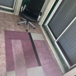 Rug & office chair