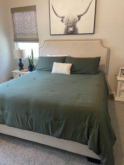 Cal King bed frame / headboard