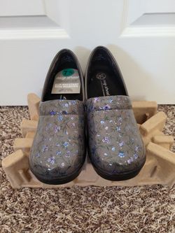 Easy Street Padded Cloggs