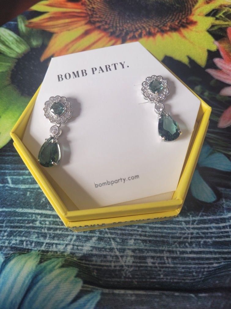 Bomb Party earrings