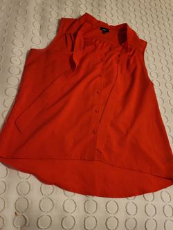 Women XL Mossimo red sleeveless blouse Lot 171