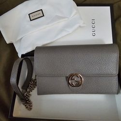 Gucci
Interlocking Wallet on Chain 
Gray