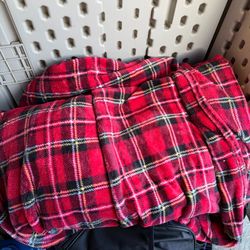 Free Queen throw blanket