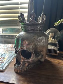 Skull decor