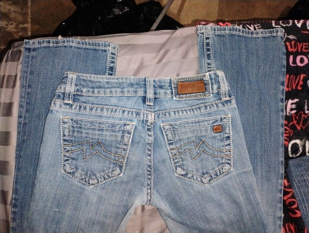 MISS ME JEANS BOOT CUT 26 & ALMOST FAMOUS SHORTS SZ 1