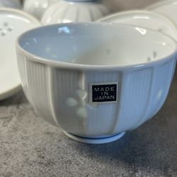 5 JAPANESE PORCELAIN TEA CUPS WITH LIDS-MADE IN JAPAN-NEW IN BOX