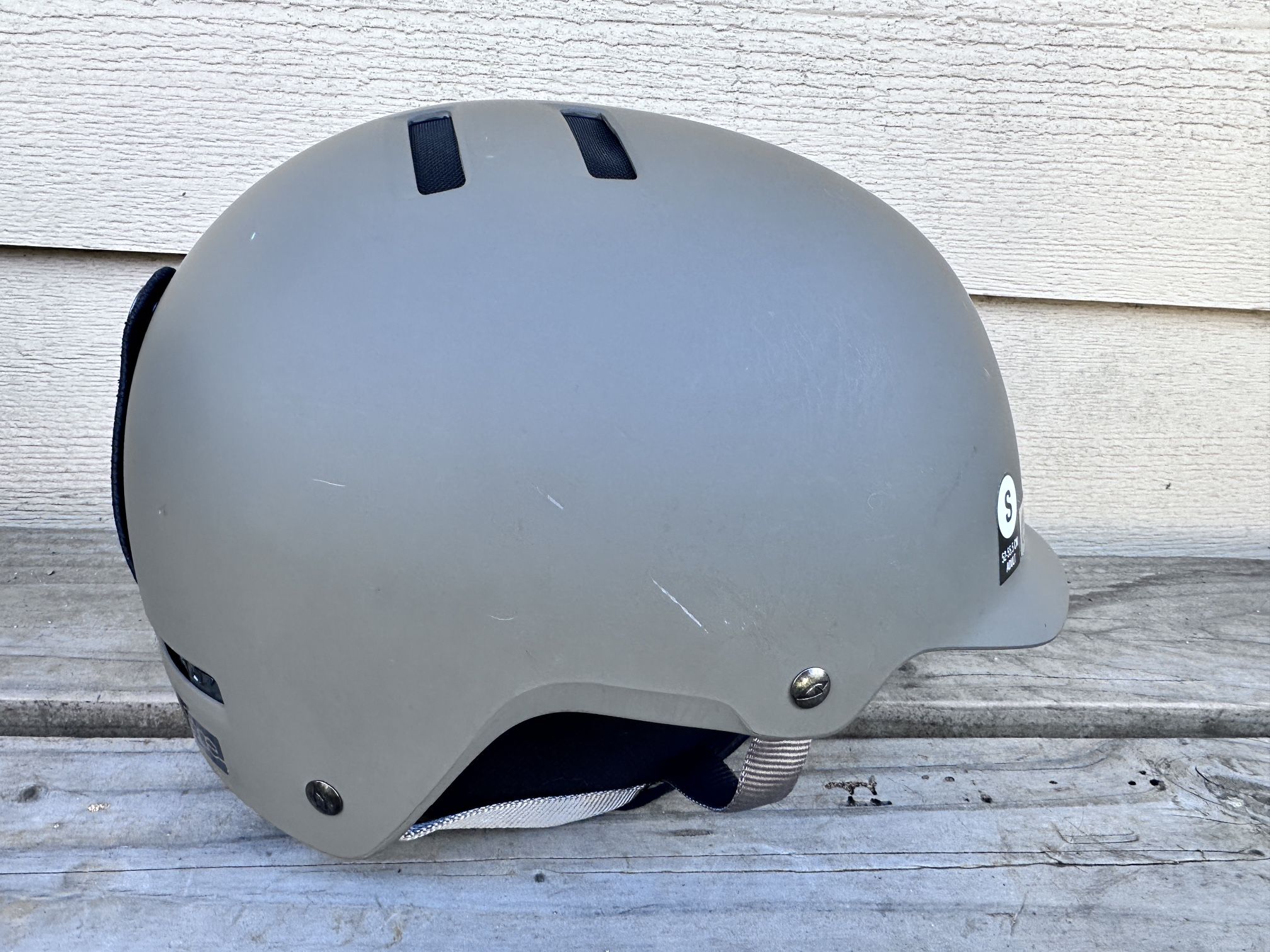 Giro It features a sleek, skate-inspired design with a brim to help cut the glare.