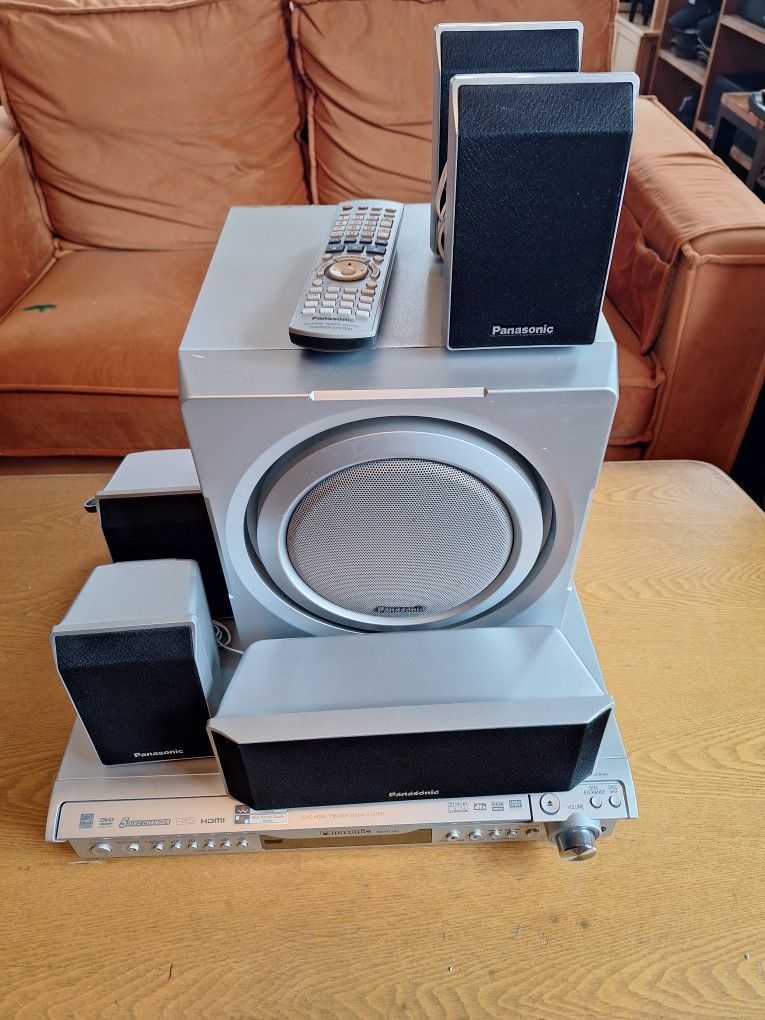 Panasonic SA-HT740 5.1 Home Theater Surrond Sound System With Subwoofer