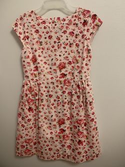 Girl’s dress.