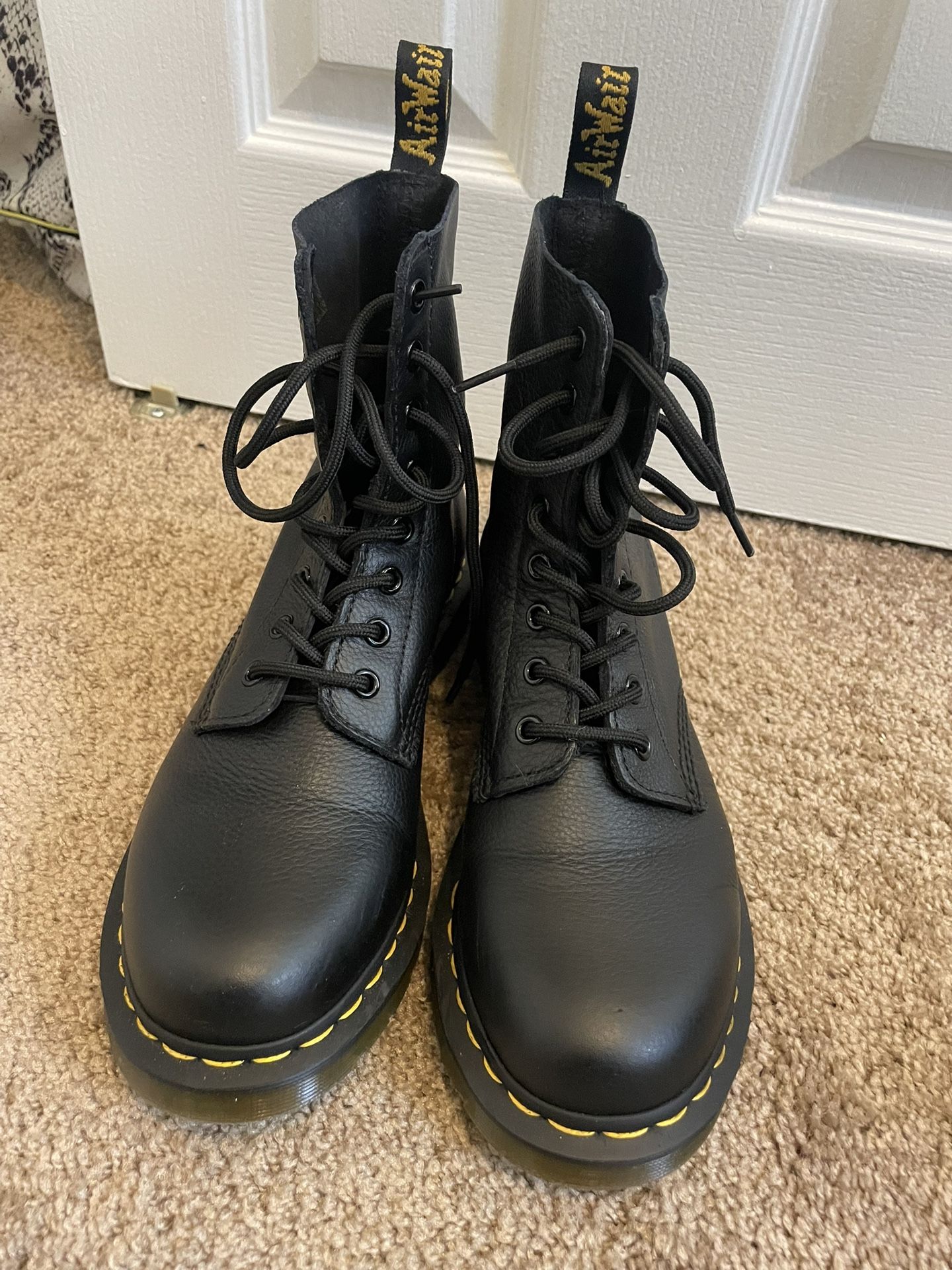 Dr Martens - 1460 Pascal boots