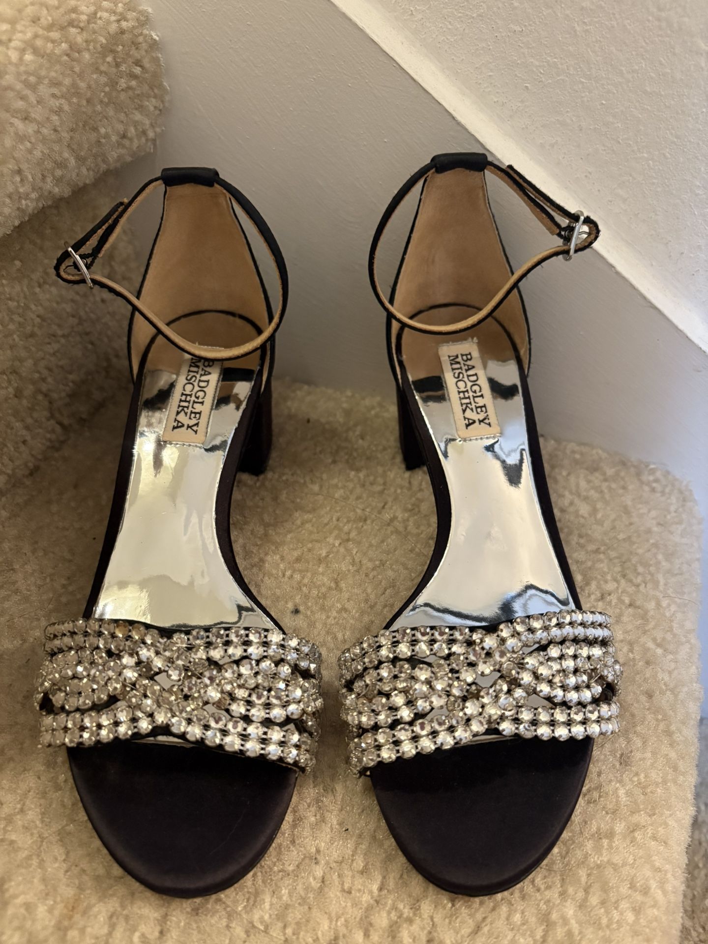 Badgley Mishka Women's Jeweled Kitten Heel Sandals Black & Silver Sparkle 5.5