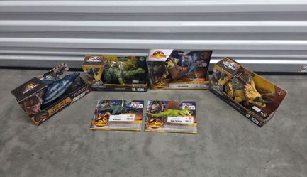 Lot of 6 Jurassic World dinosaur figures, NEW!