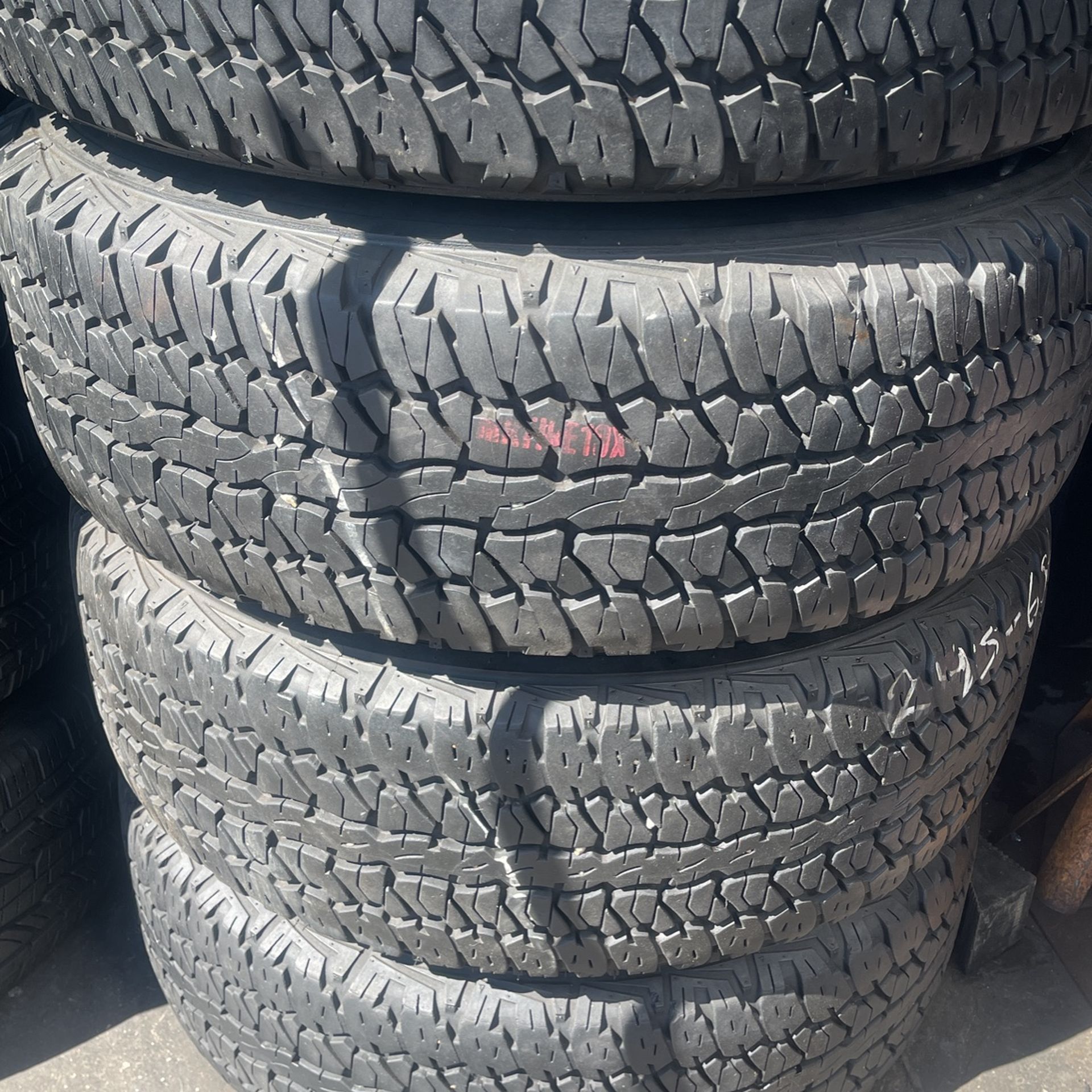 Firestone A/T 245/65R17