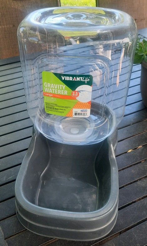 Pet Watering Dispenser