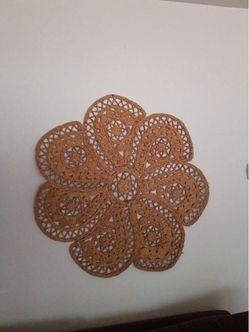 JUMBO Woven Jute and Flower-Shaped Art