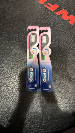 Oral B Toothbrush (2)