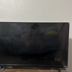 32 Inch Vizio TV