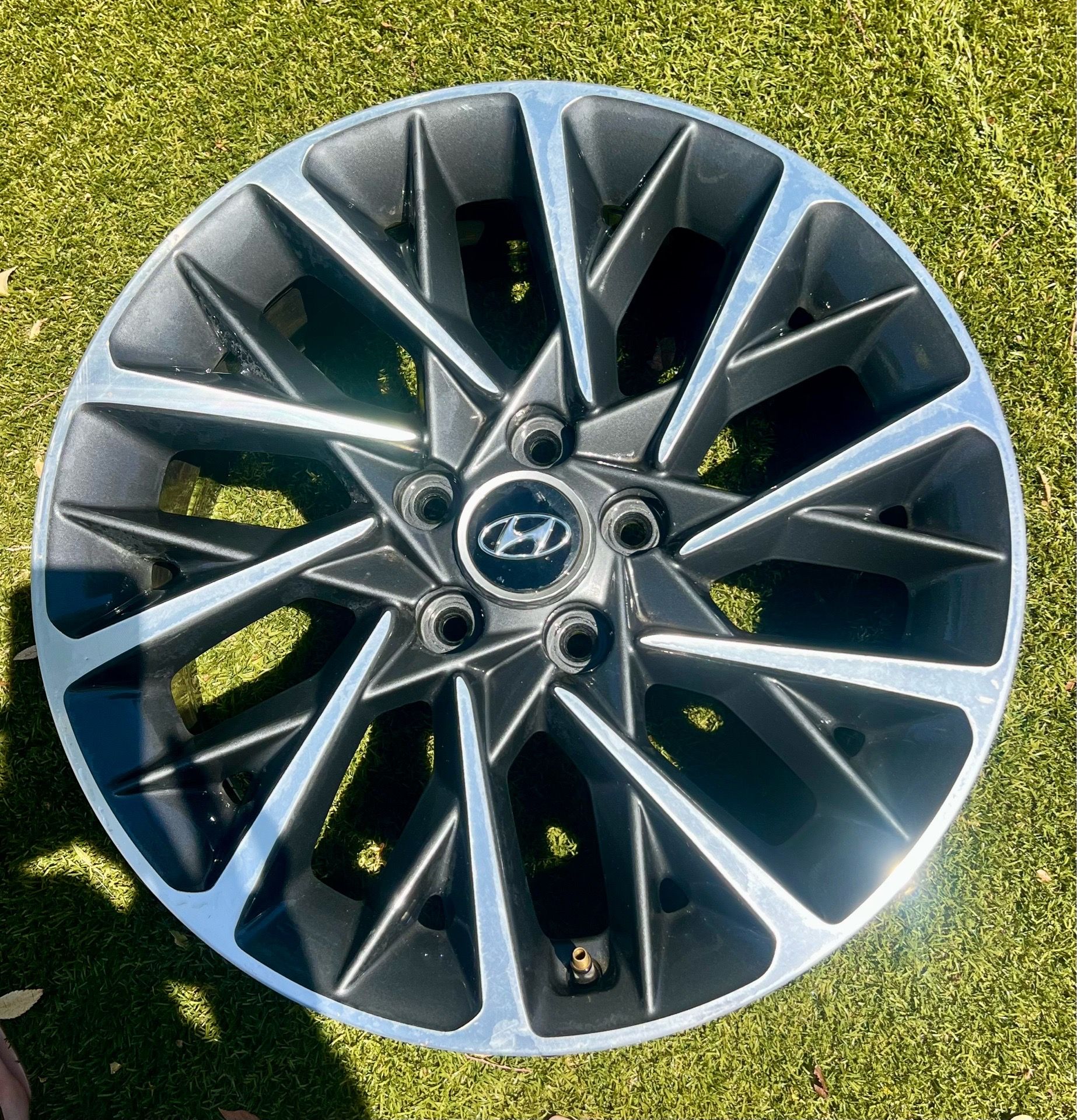 Hyundai sonata 2019 wheels 20inch