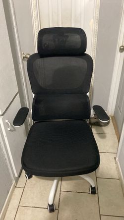 White and Black Office/Gaming chair