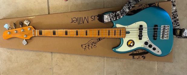 Blue Left Handed Marcus Miller V5 Jazz Bass 5 String