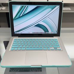 Apple MacBook Pro 13.3” i5 2.5GHz 16GB RAM 250GB SSD macOS Ventura 