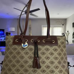Dooney And Bourke Classy And Elegant Purse