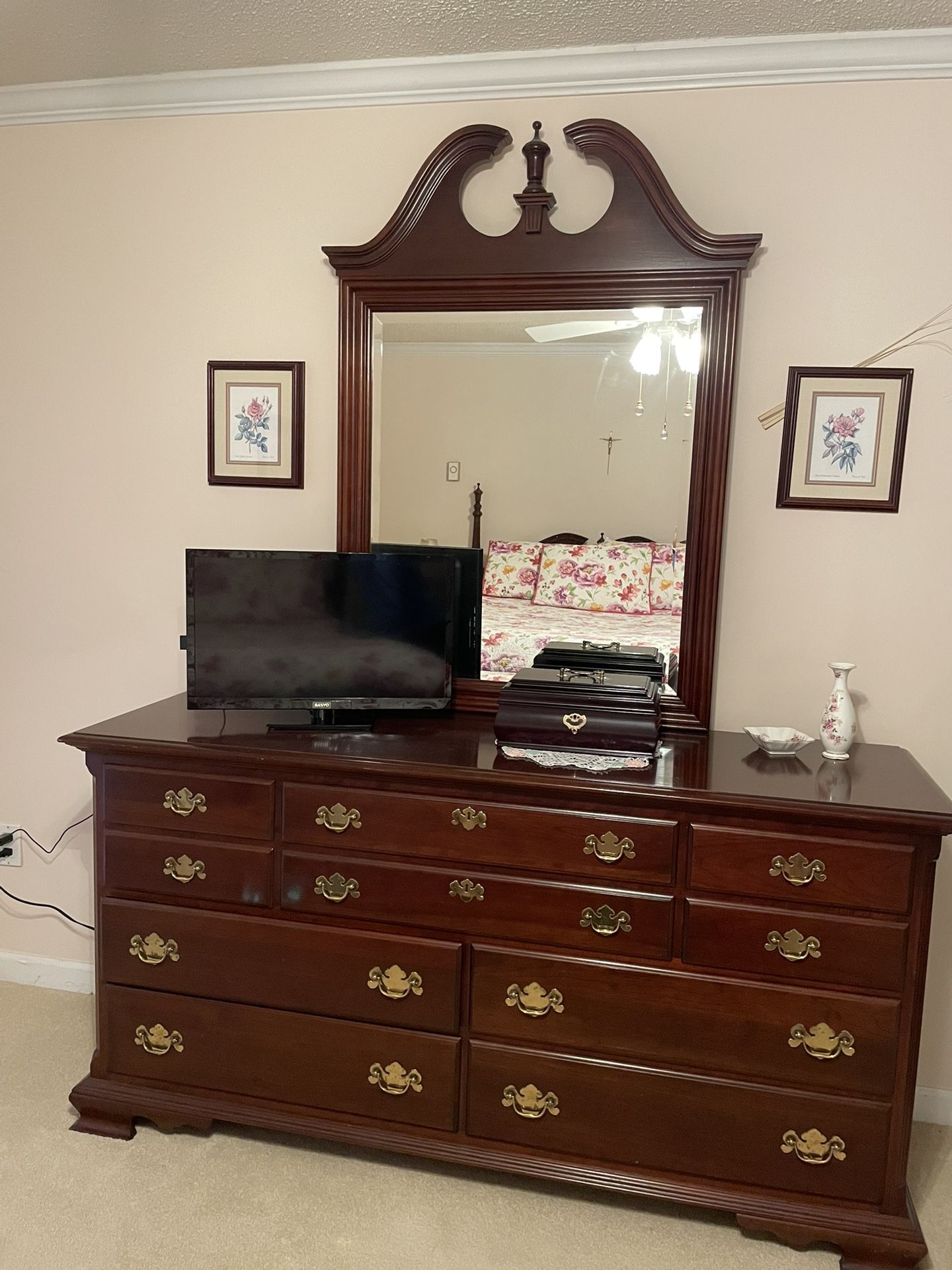 Queen Size Bedroom Set