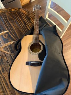 Yamaha F310 Acoustic Guitar
