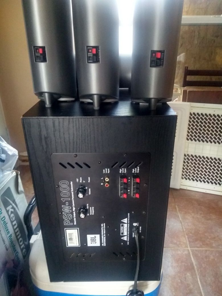 JBL psw1000 discrete output hight current powered subwoofer And 4 speaker JBL 160sicen used good