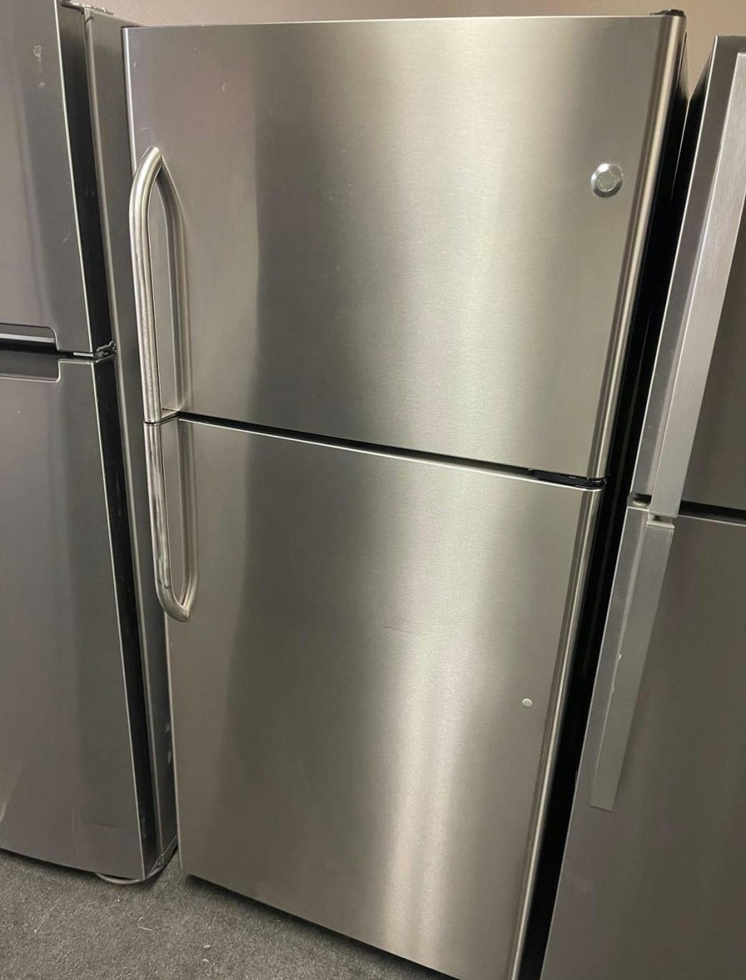 Stainless Steel Top Mount Refrigerator in Good Condition