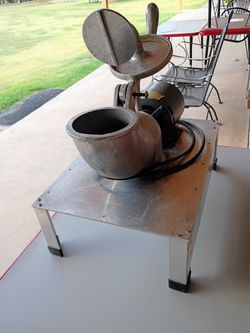 Commercial Snow Cone Ice Machine - Works Great!!