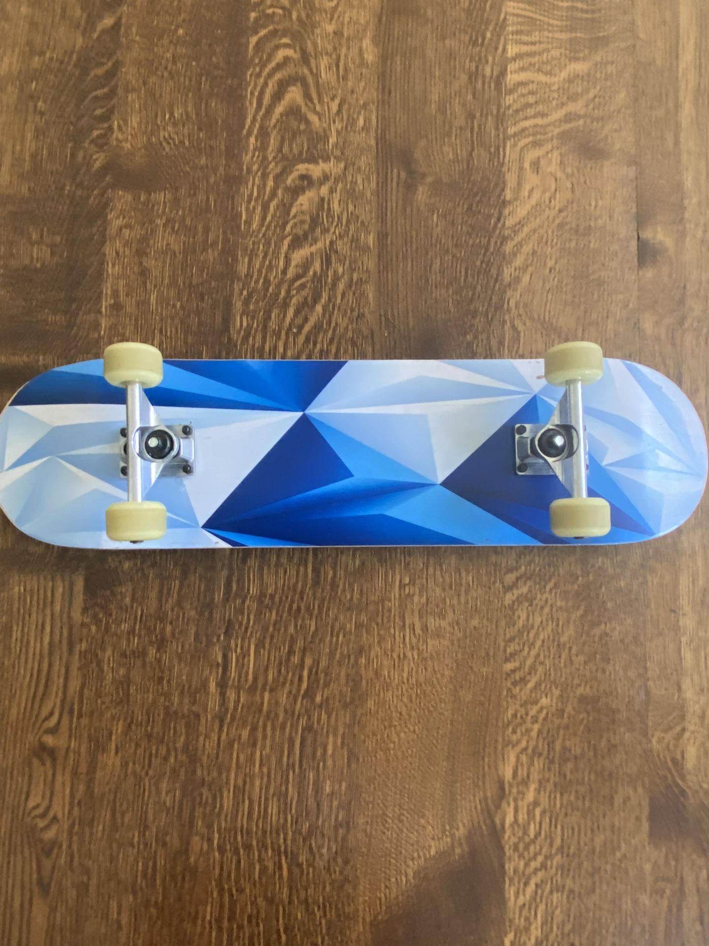 Skateboard+helmet